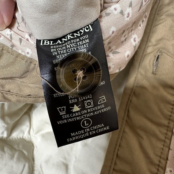 NEW Blank NYC Quilted Reversible Floral Jacket Women's Cream Tan Size Large - Picture 6 of 8